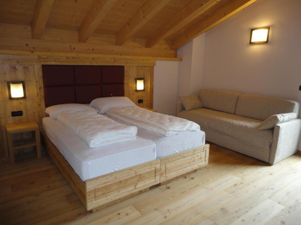 Hotel Garni My Ledro Пиеве ди Ледро Стая снимка
